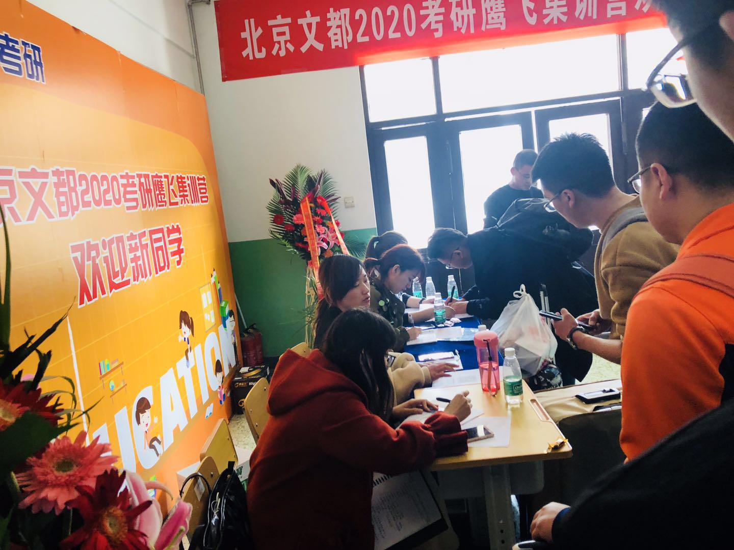 甯呭摜缇庡コ瀛﹂湼,缇庡コ甯呭摜瀛﹂湼