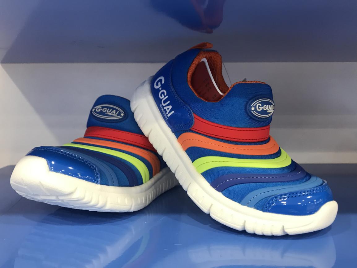 1岁4个月宝宝穿学步鞋还是稳步鞋,步前鞋学步鞋机能鞋