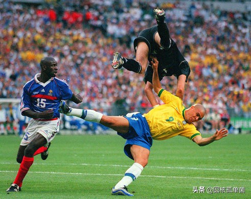 关于一双球鞋的故事,一双球鞋背后故事