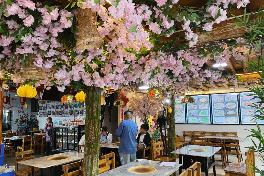 云南大理古城逛吃,大理好吃的特产哪里买最便宜