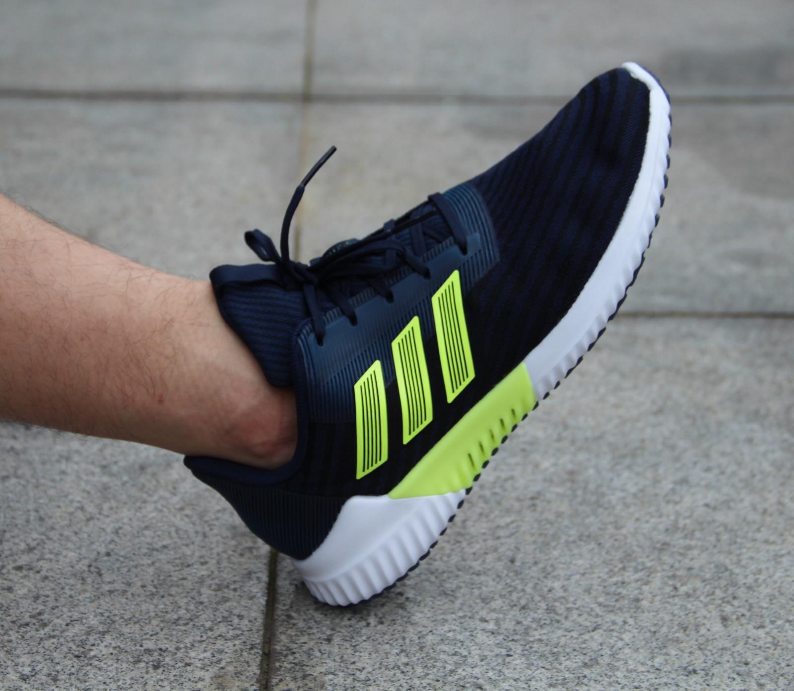 adidas清风跑鞋最新款,阿迪清风跑鞋讲解