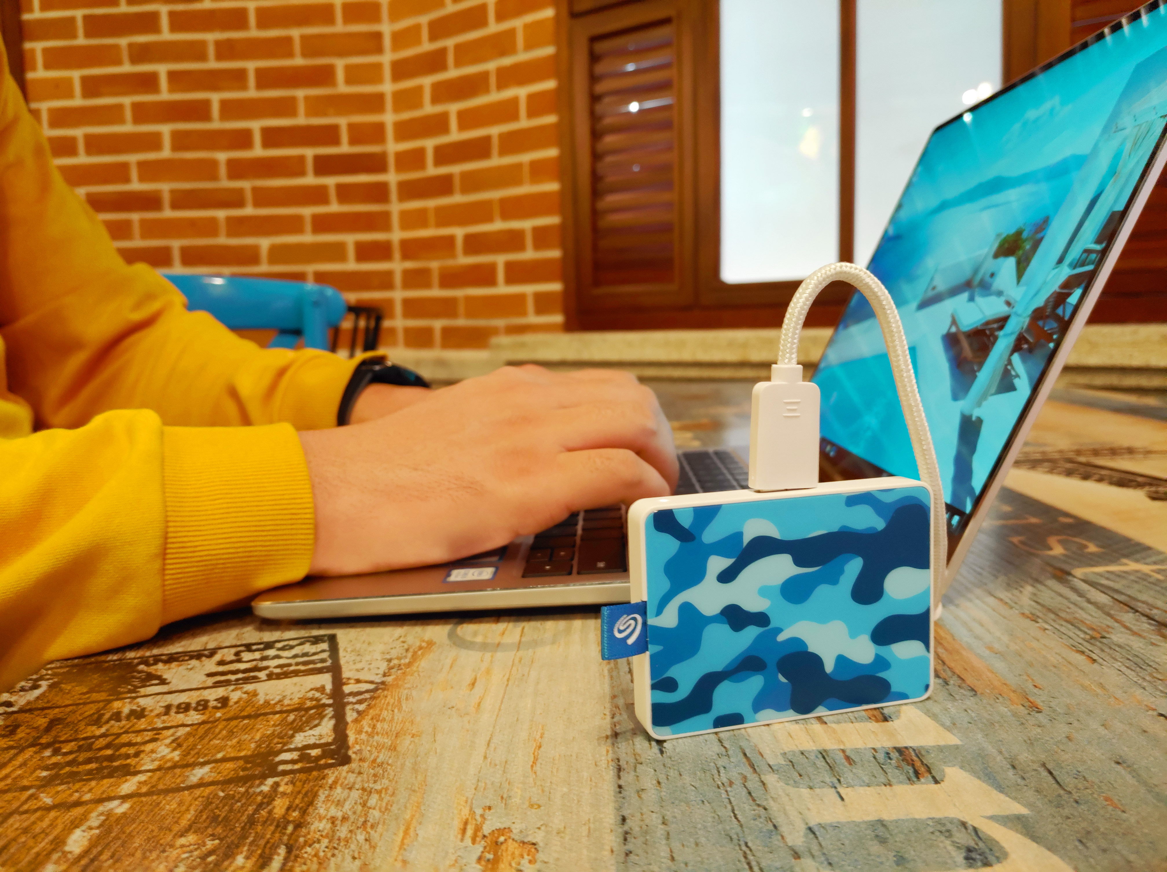 1t移动硬盘小巧,小巧方便的移动硬盘