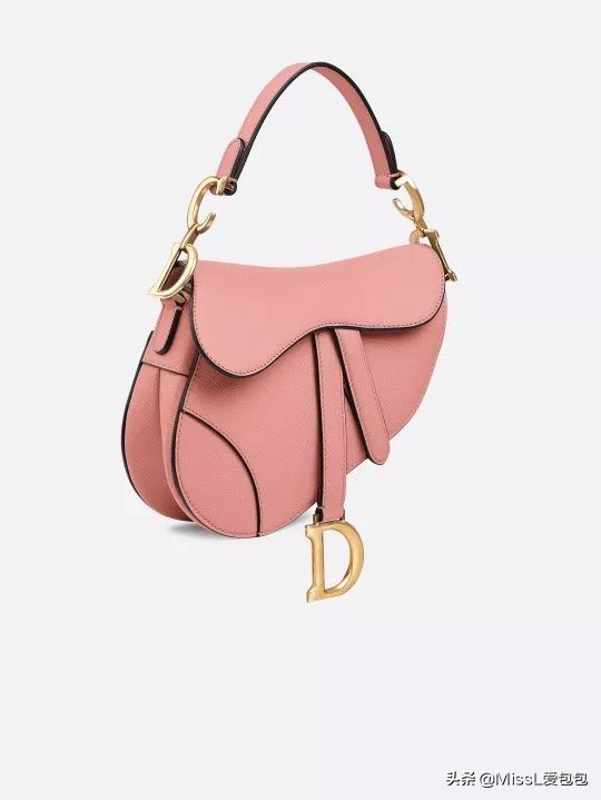 天热了来买新衣裳,天热又该买衣服了的句子