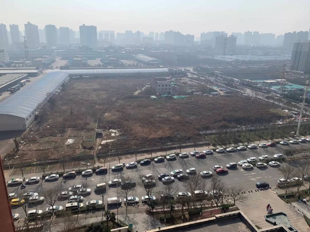 疫情下的县城夜晚照片真实,疫情时期农村的真实生活