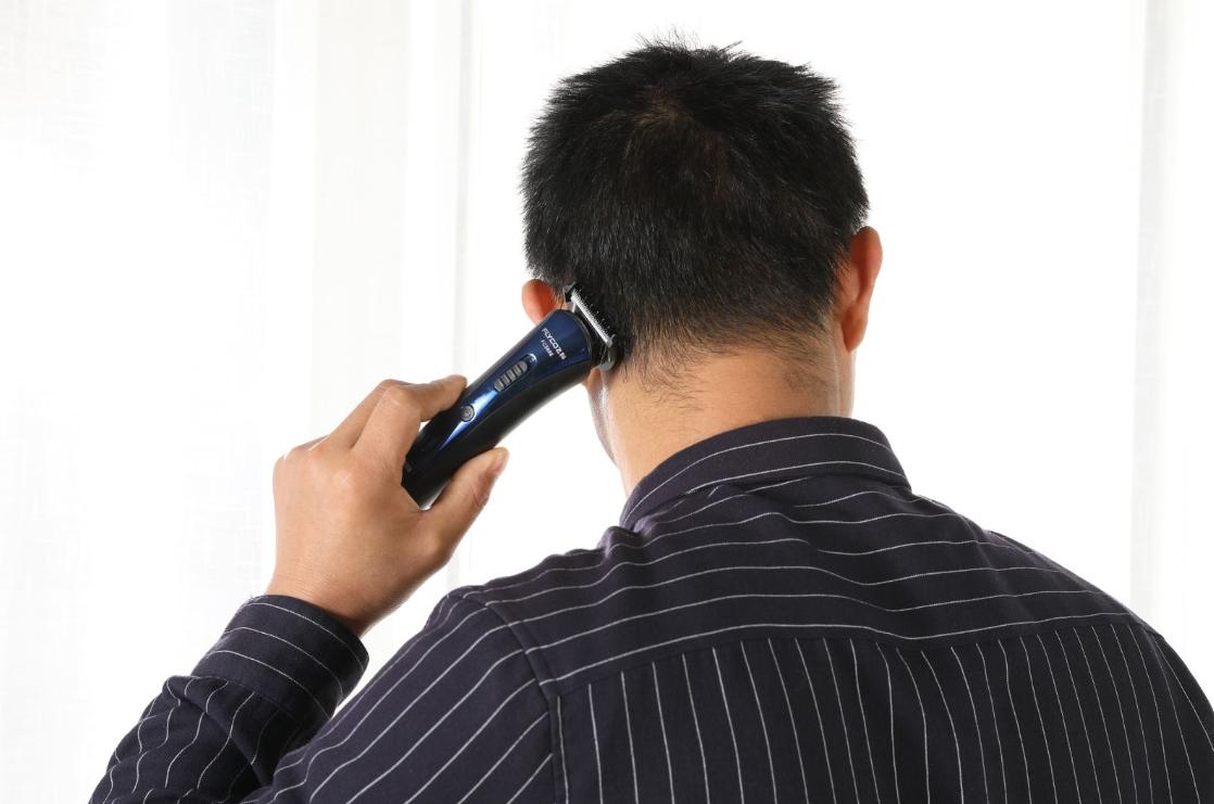 从小白一个月变成造型师，飞科理发器体验评测