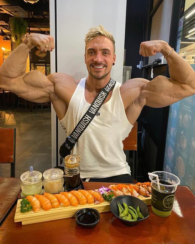 手臂36怎么继续提升臂围,手臂不够粗怎样练