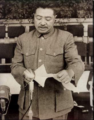 贺龙称“三大球搞不上去,我死不瞑目”,他是这样抓足球运动的