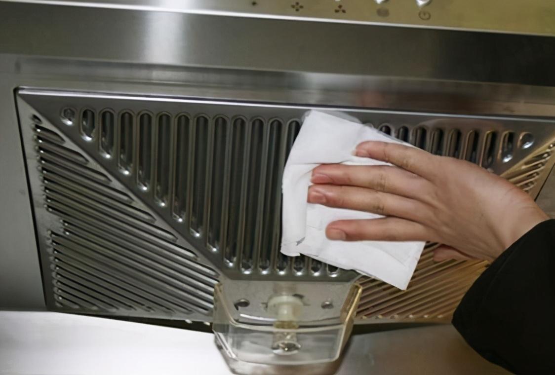 清洗油烟机小窍门超级实用,清洗油烟机小窍门教你一招