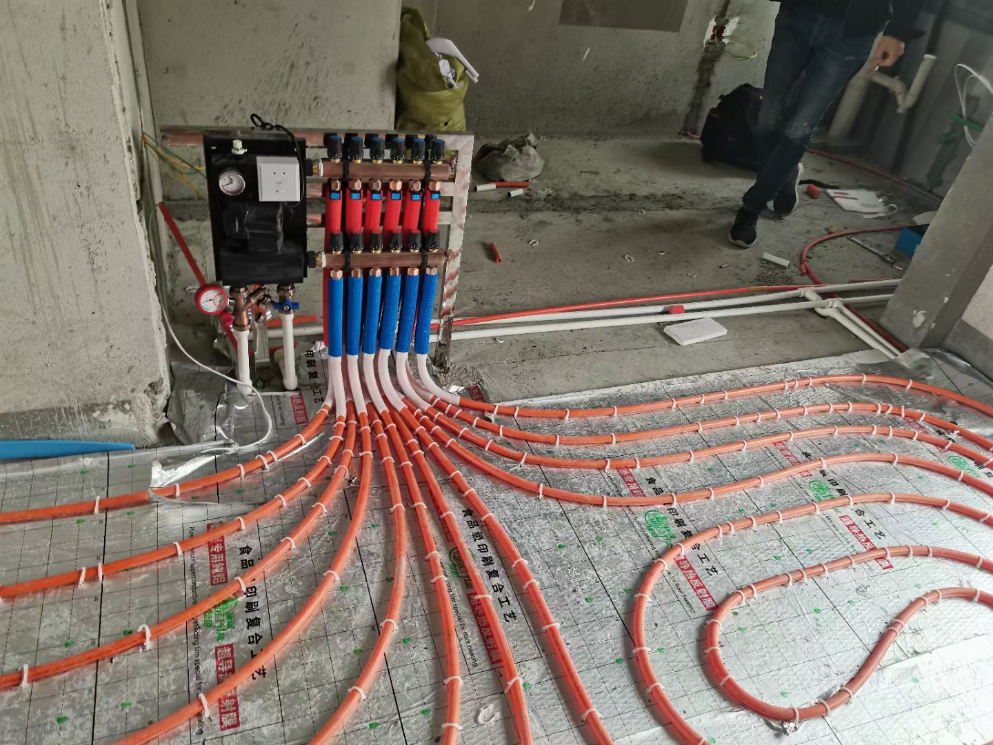 地暖回水管不热的原因和解决方法,集中供暖家里地暖不热解决办法