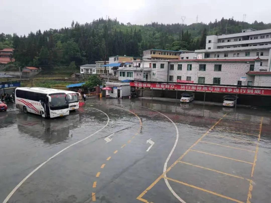 考个驾照,来一场说走就走的旅行吧