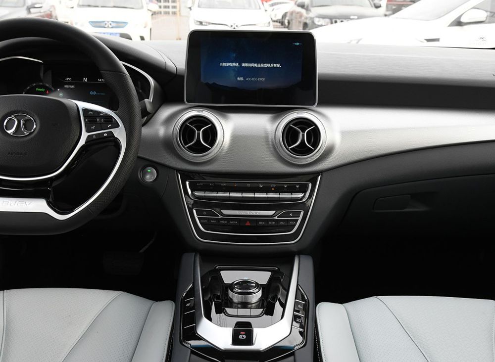 哪一款纯电轿车值得推荐,2020年纯电轿车这三款一定要关注