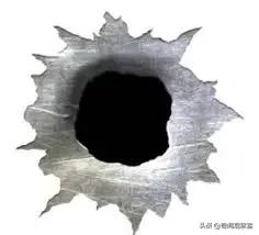 马航mh17坠机事件是怎么回事,马航mh17坠毁现场有遗体吗