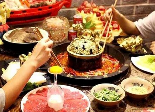 吃火锅羽绒服一身味如何解决,冬天吃火锅有异味怎么办