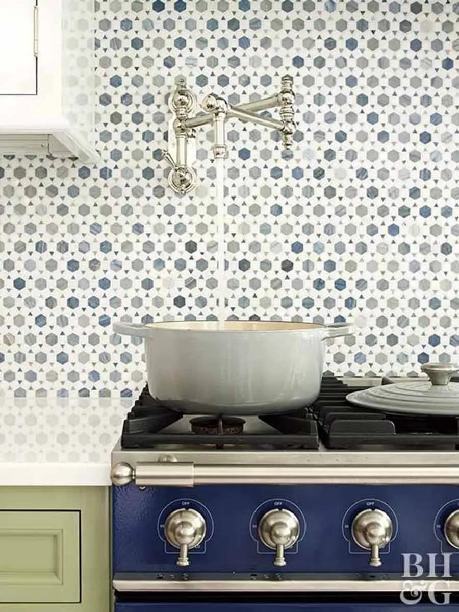 怎么在灶台墙上安装水龙头,灶台上装个抽拉式水龙头