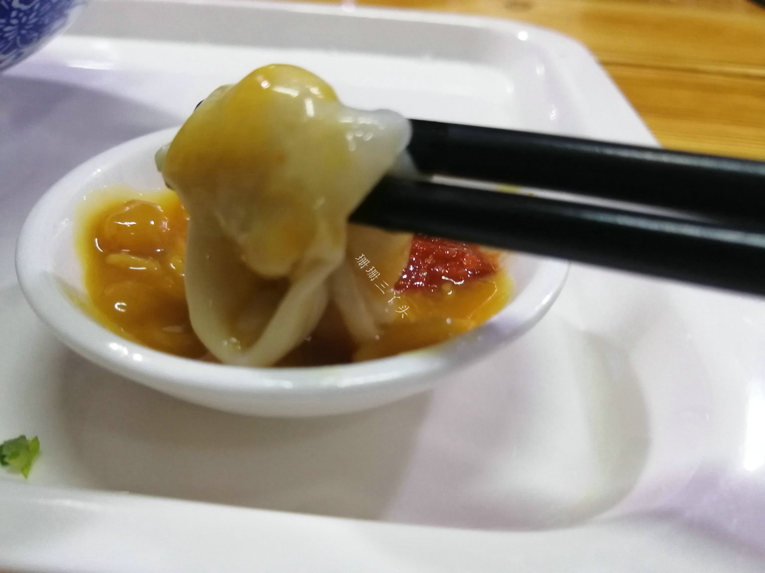 广州游客来潮汕吃白粥小品大全,游客品尝潮州鱼饭