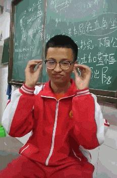 搞笑gif趣图你喜欢女神还是女汉子,搞笑gif趣图妹子健身辛苦吗