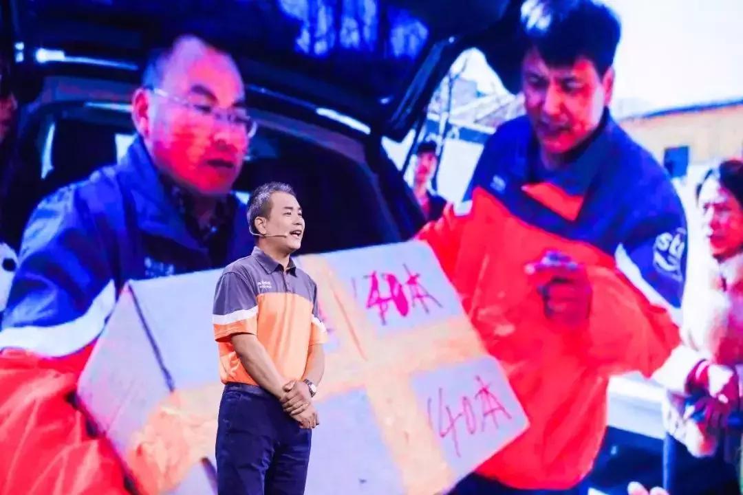 京东小哥月收入大概多少,京东快递小哥三年收入200万