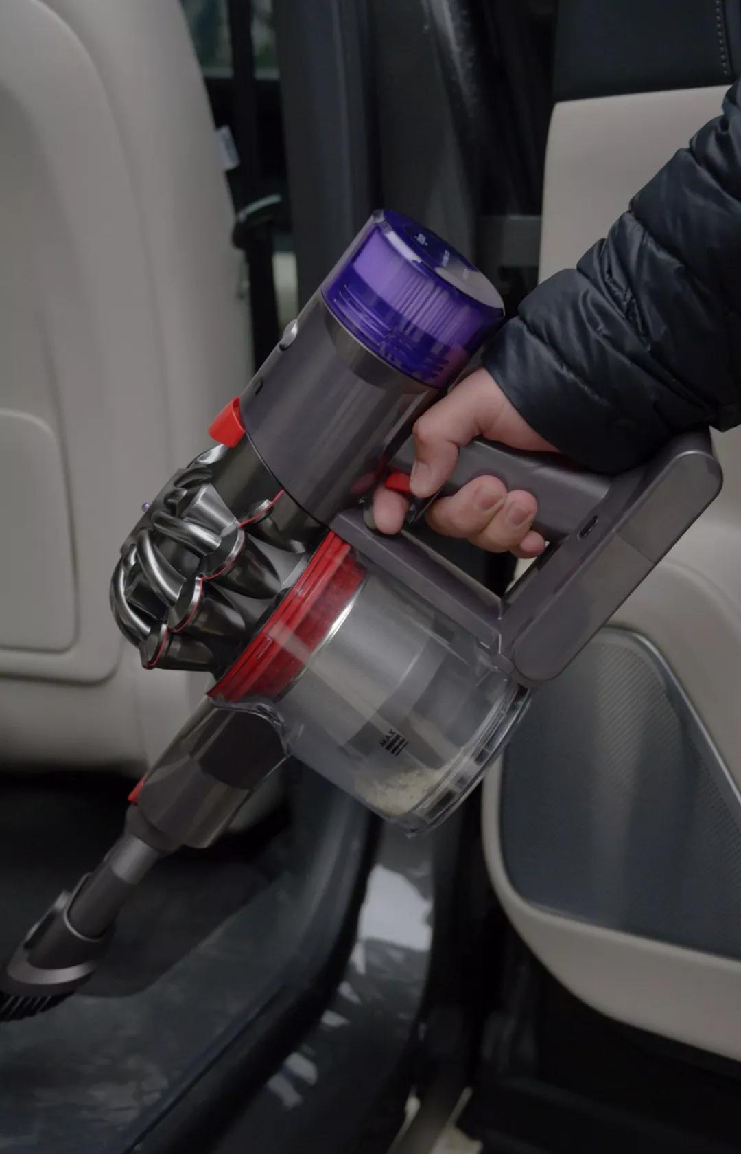 戴森dyson吸尘器v8slim评测,戴森吸尘器v8absolute和fluffy