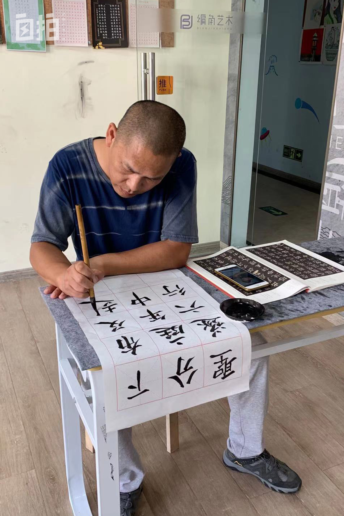 我，高中毕业后当工人、摆摊、蹬三轮车，38岁成了复旦博士