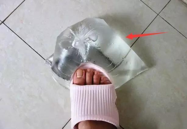 家里地漏总是有臭味?老师傅教你一招,不用拆卸就能轻松解决