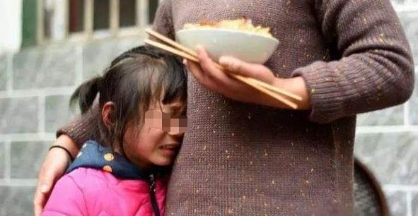 “妈妈,同桌总是摸我”,妈妈这么做,挽救了女儿的未来