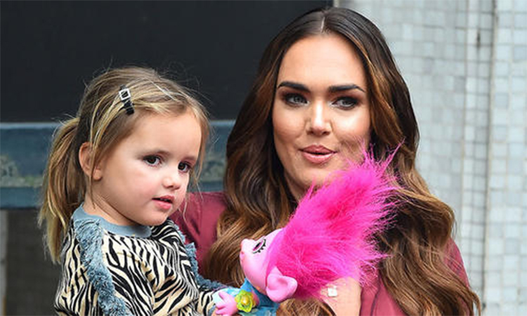 千万富豪如今蜗居在30平米的小屋,百亿富豪住豪宅