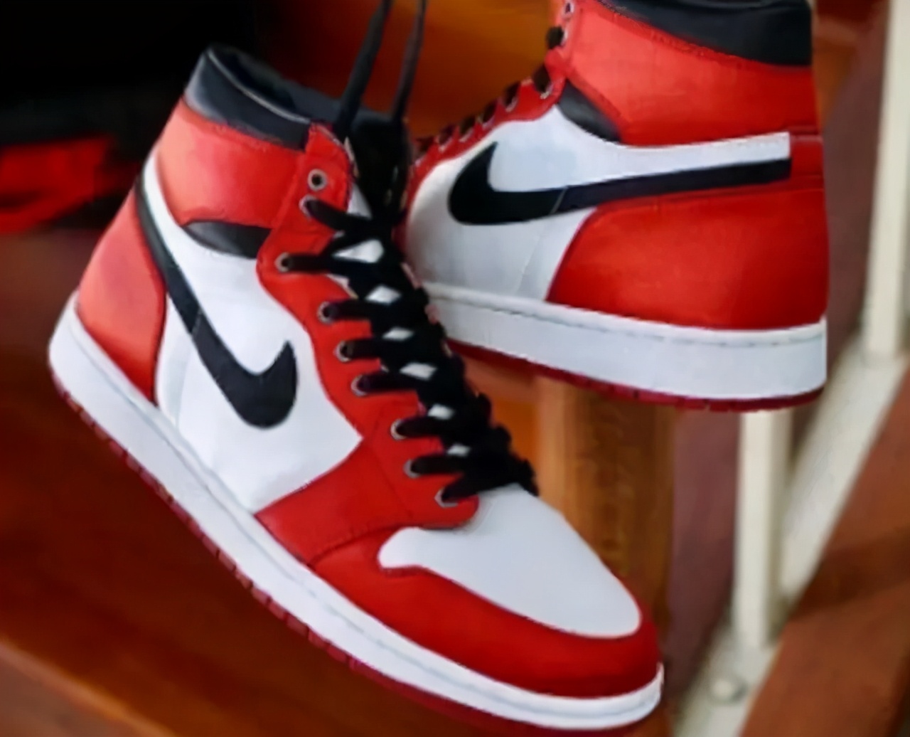 洗坏限量版球鞋被判赔偿2万,鞋店洗坏鞋赔偿标准