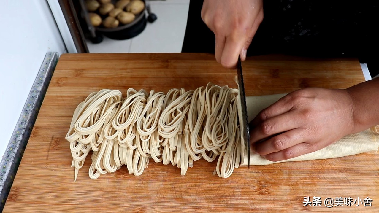 凉拌豆腐皮怎么做才最好吃,怎么做凉拌豆腐皮好吃又简单