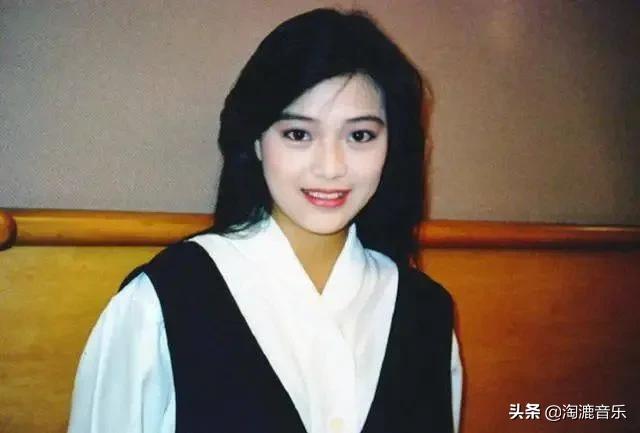 香港女星替夫还债,香港男歌手为父亲还巨额债务