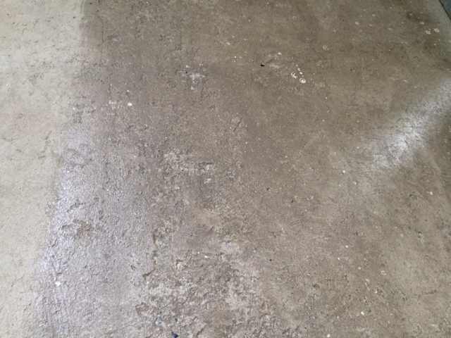 水泥地面起砂最便宜的处理方法,屋顶水泥地面起砂起皮补救方法