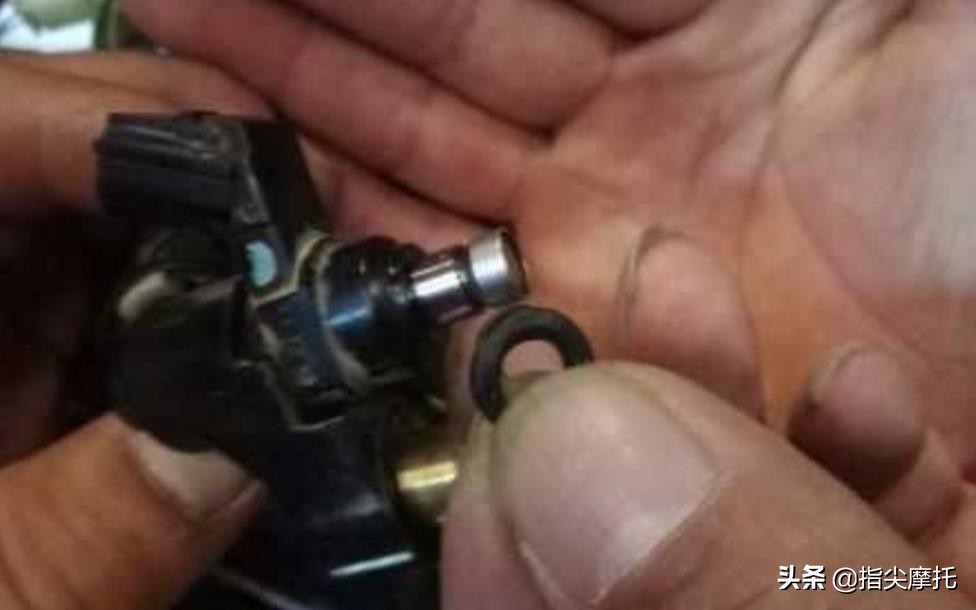 电喷踏板车冷车难启动，原来是这个密封圈惹的祸