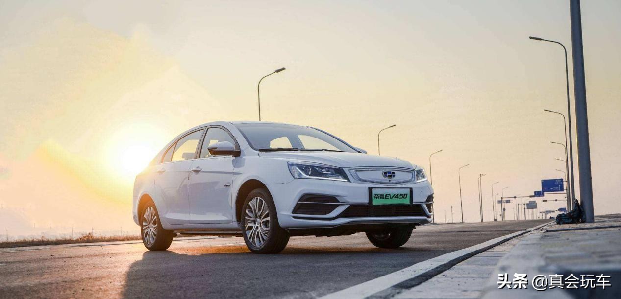 小角色里大人物，一壶茶，一位吉利车主