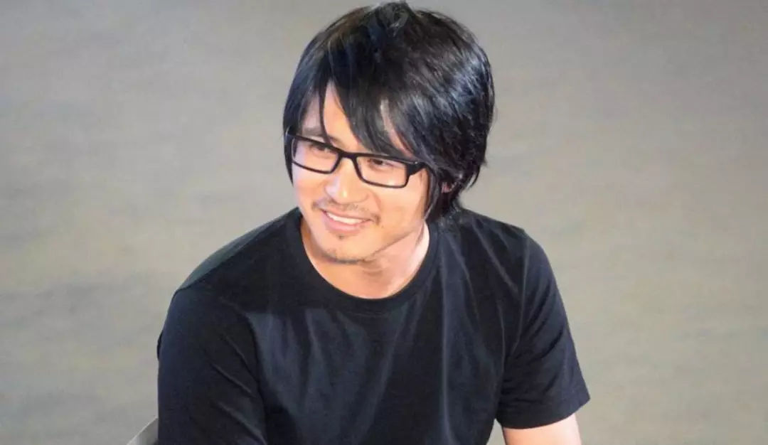 年轻时的韩寒现在怎么样了,韩寒的另类成长给我们很多深思