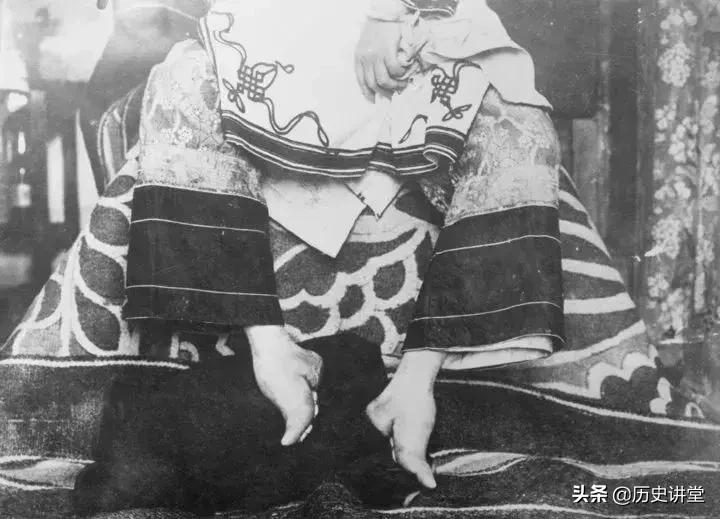 历史上那些审美陋习,古代病态审美束腰裹脚