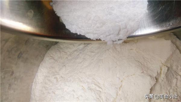 香酥大油条的做法和配方的全过程,油条教程又酥又脆又鲜大油条