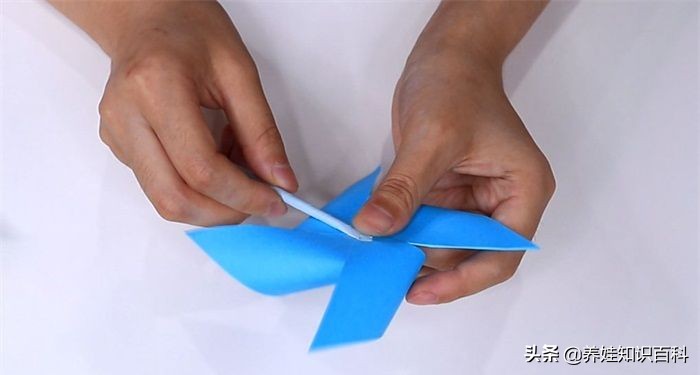 怎么折风车教程简单又好看,怎么折又简单又漂亮的风车