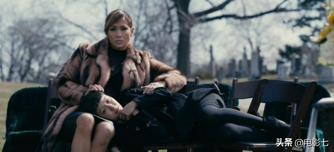 色香味俱全，好莱坞性感女神扎堆，这部「限制级」喜剧，非常过瘾