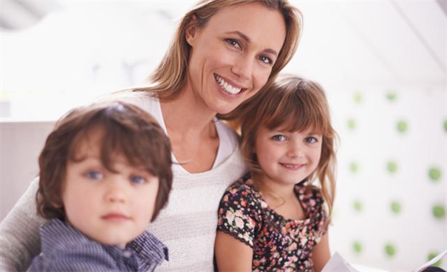 面对胆小懦弱的孩子鼓励其他孩子 (孩子懦弱家长应该怎么教育)