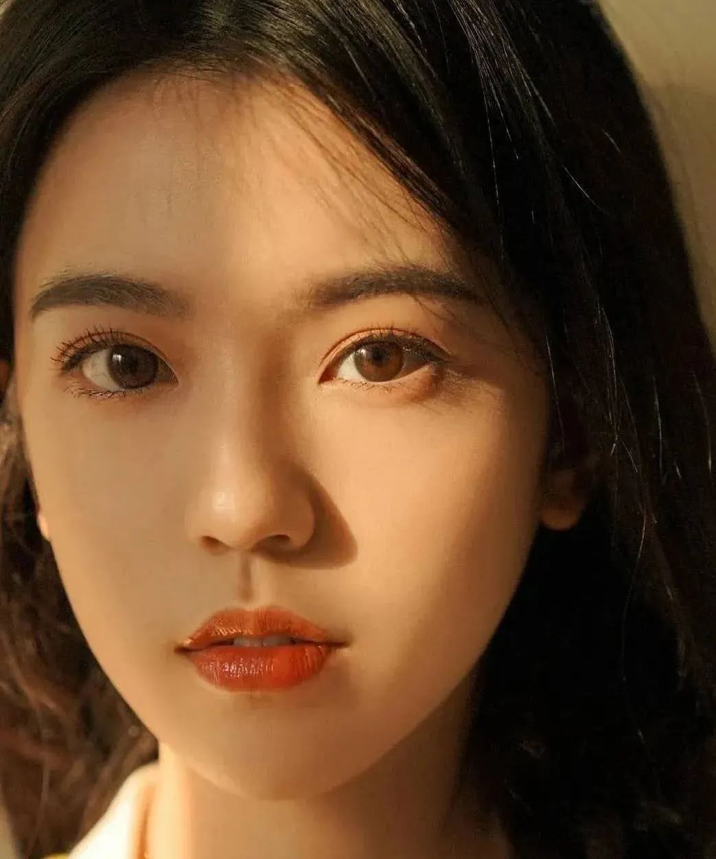 人中短有什么面部缺陷,人中太长太宽如何改善