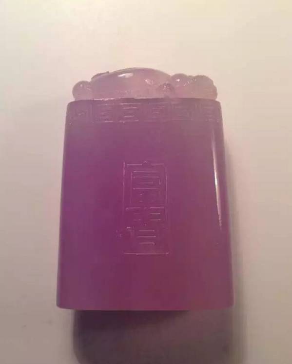 蓝底紫罗兰翡翠,粉紫罗兰和蓝紫色翡翠哪个更值钱