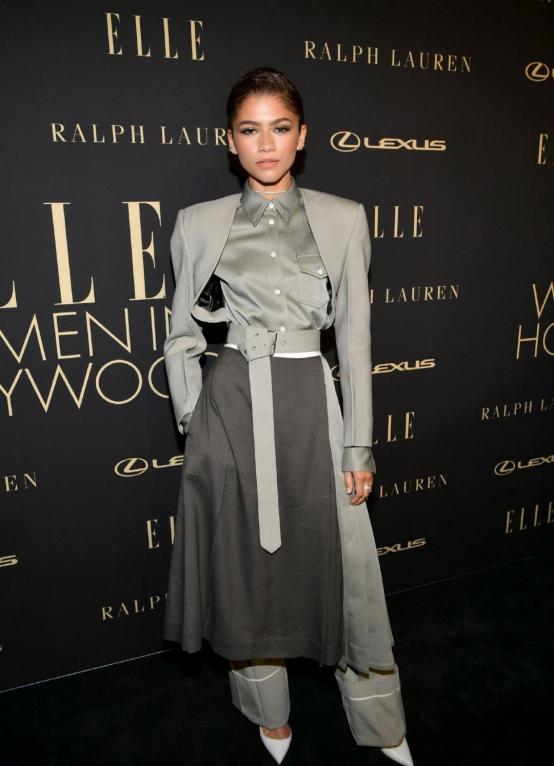 无论她是不是迪士尼的小公主，她的衣柜真是让人羡慕，太时髦了