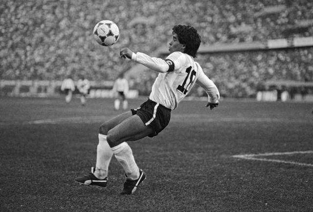 永别了——人们心目中永远的足球上帝