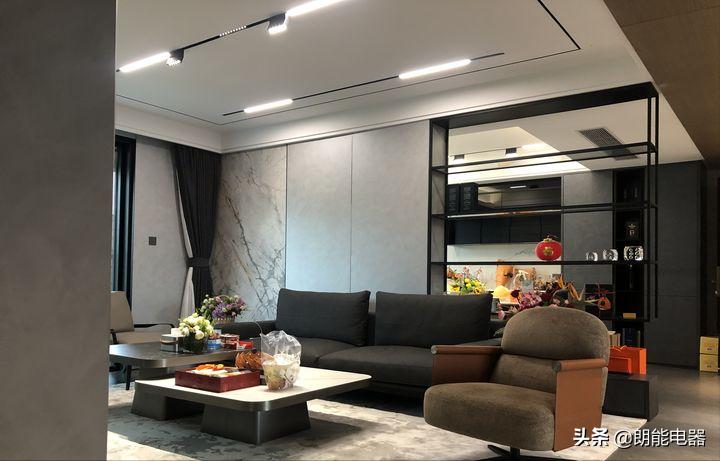 家里装无主灯效果怎么不好呢,小卧室有必要做无主灯吗