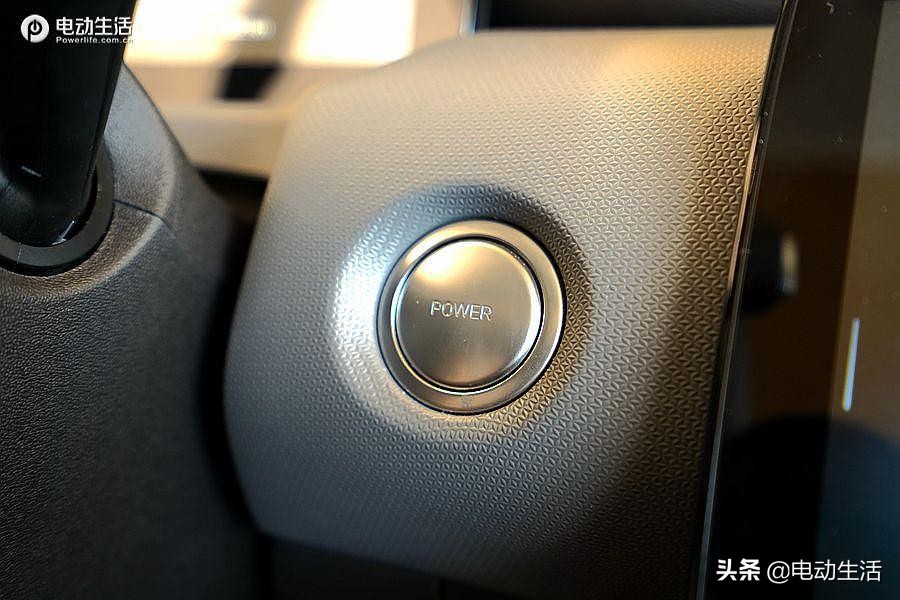 零跑t03非凡的驾驶体验,买了零跑t03以后需要买哪些东西