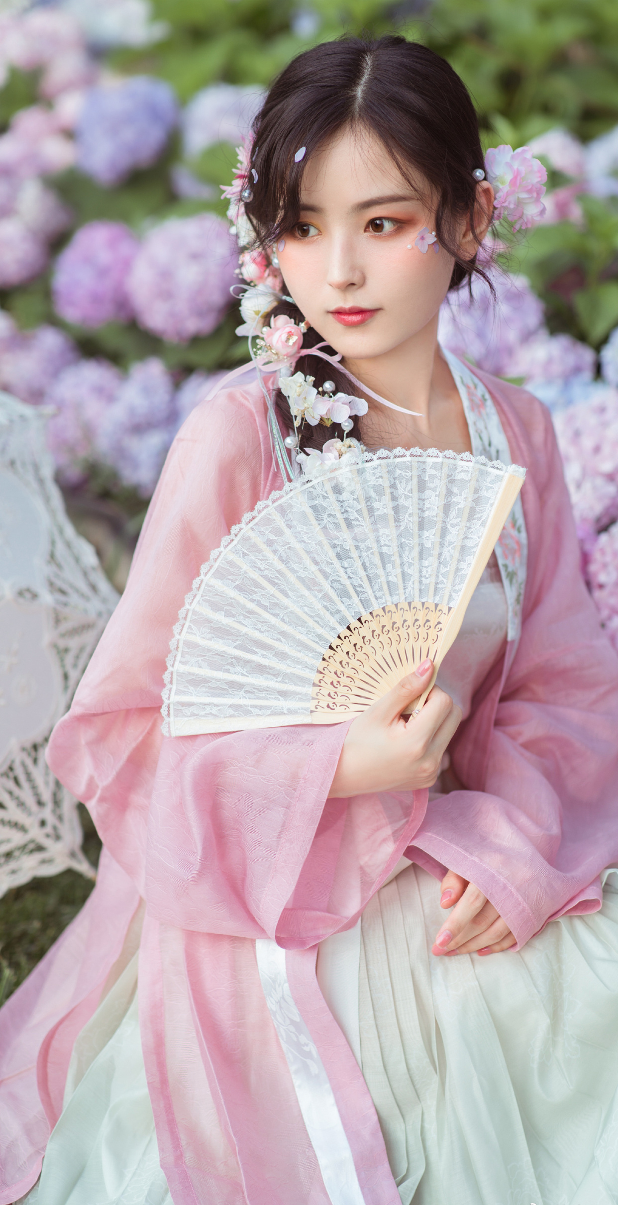 穿汉服的发型怎么扎简单又好看,穿汉服不知道扎什么短发