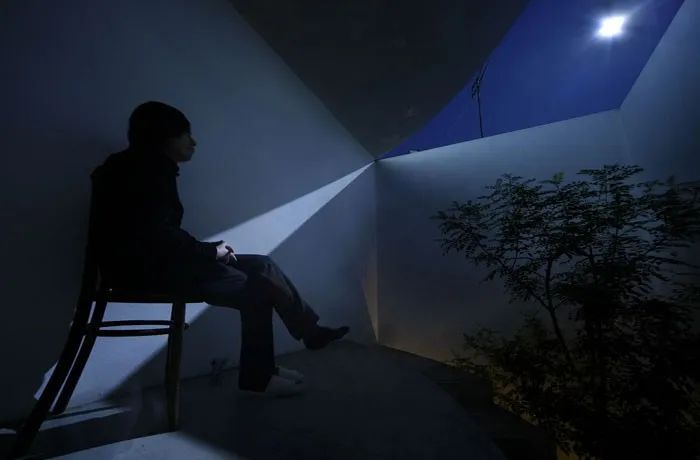 日本教授买不起房，造18㎡“迷你别墅”，给妻子当生日礼物