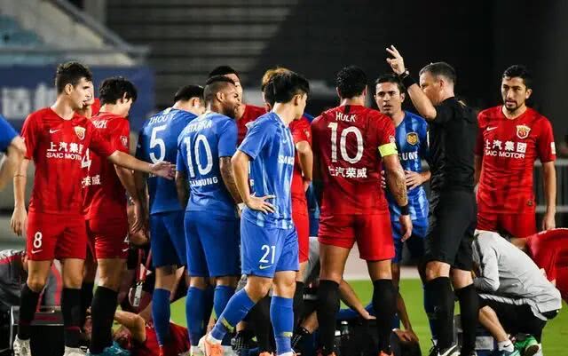 苏宁0-3被吊打创耻辱纪录!叶重秋飞踹杨世元,郜林式悲剧再现