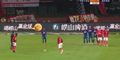 恒大队梅西连续4场破门,连过七人梅西过人集锦