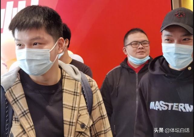 国乒樊振东军装,国乒陈梦新队服