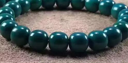 绿松石变色的原理是什么,影响绿松石价格的因素